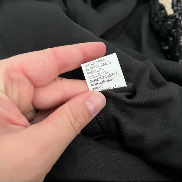 Macduggal gown - Picture 5 of 7